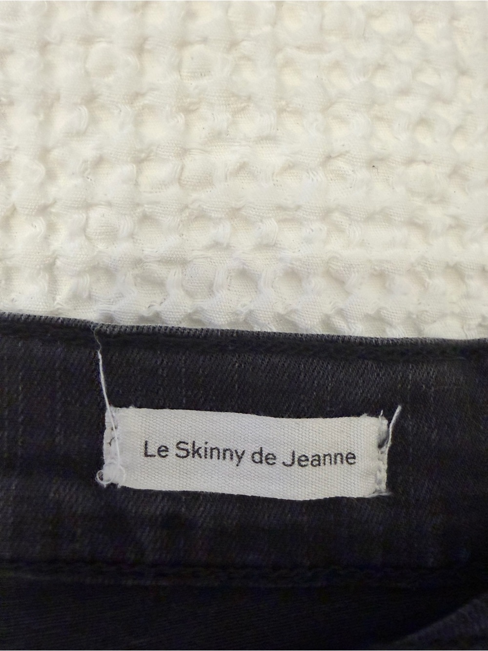 Frame Denim Women's Black Washed Jeans - Picture 2 of 6